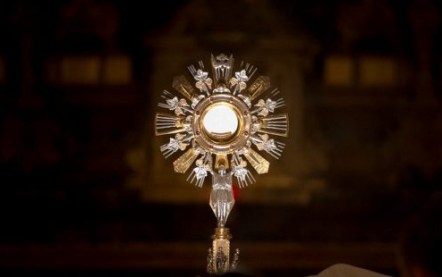 eucharist-2-768x385