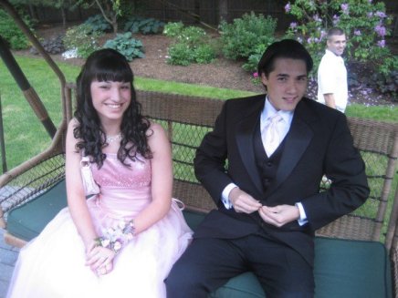 1929106_523436991001_8142_n